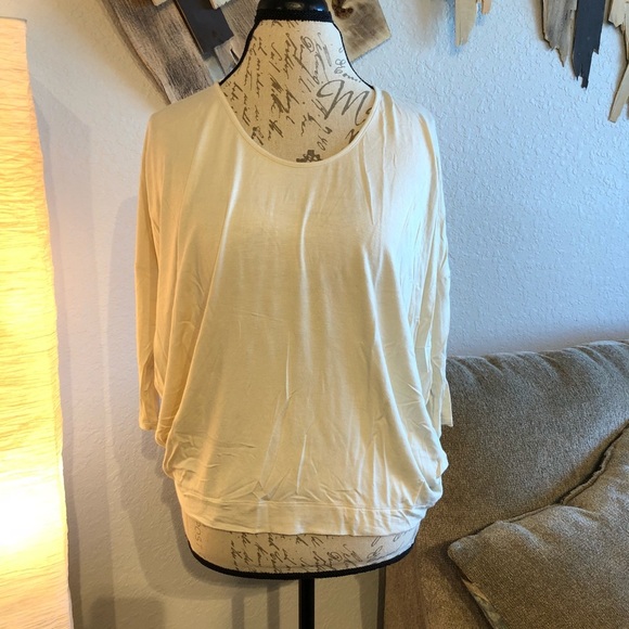 4[7ForAllMankind] NWT! Flowy cream top - Picture 1 of 7
